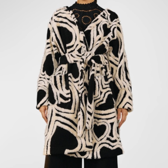 NWT $260 Farm Rio Wild Hearts Tie-Belt Fleece Coat in Various Sizes! - Picture 2 of 7